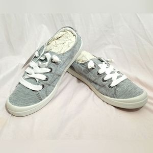 Beneker Gray Sneakers w/ Striped Heel, Size 7, NWT